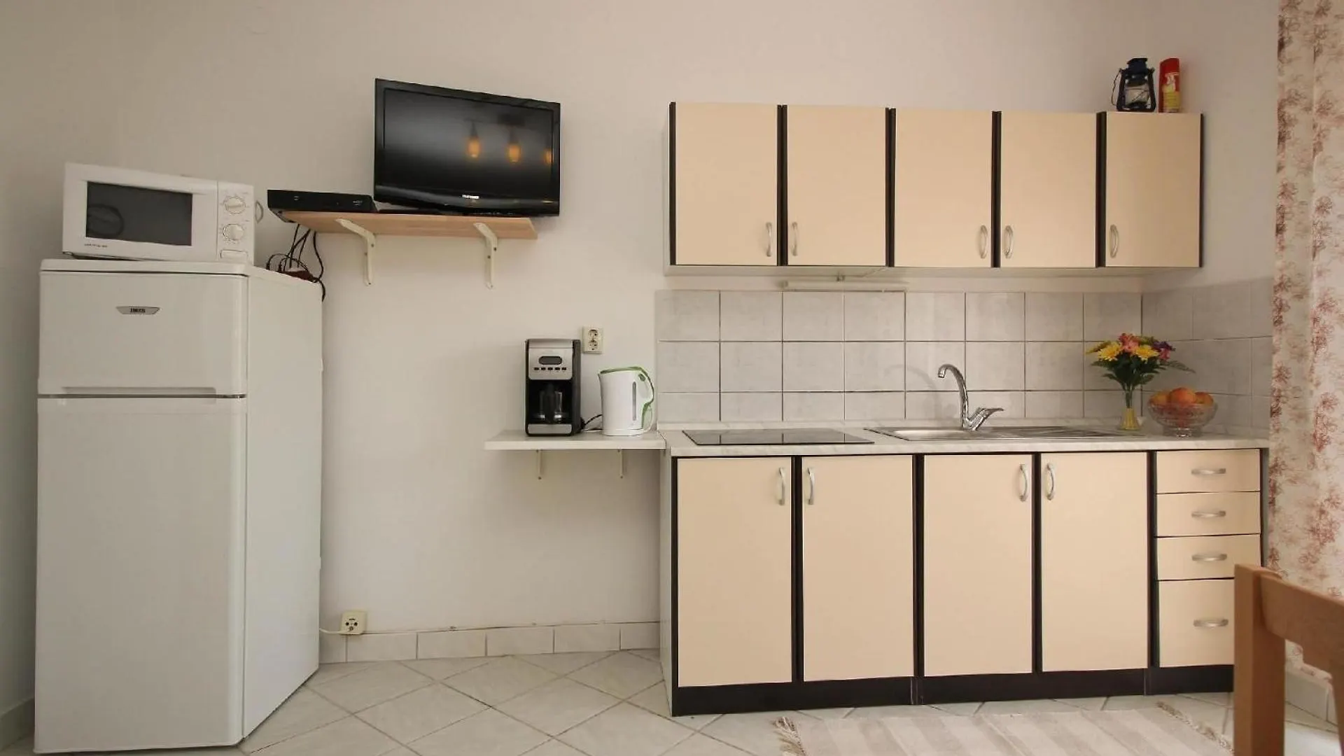 Ferienwohnung Fuer 5 Personen Ca 58 M In Silo, Adriakueste Kroatien Kroatische Inseln - B59534 Šilo