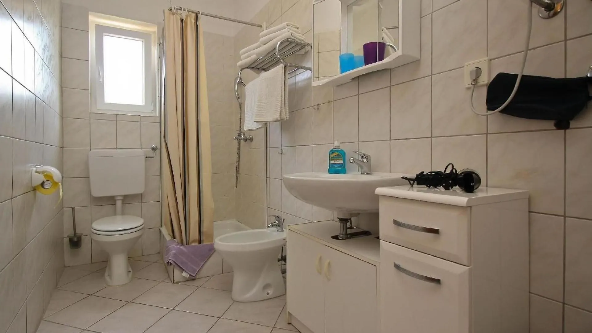 Ferienwohnung Fuer 5 Personen Ca 58 M In Silo, Adriakueste Kroatien Kroatische Inseln - B59534